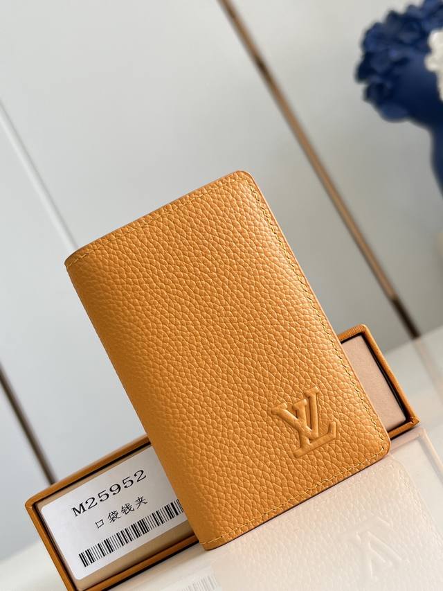 Factory Price P Top-Tier Original M25952 Yellow Pocket Wallet is crafted from br