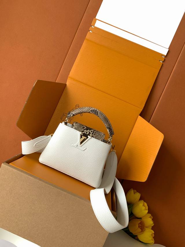 Factory Price P Premium Mb Chip Version Original Leather Mini Capucines Model: M