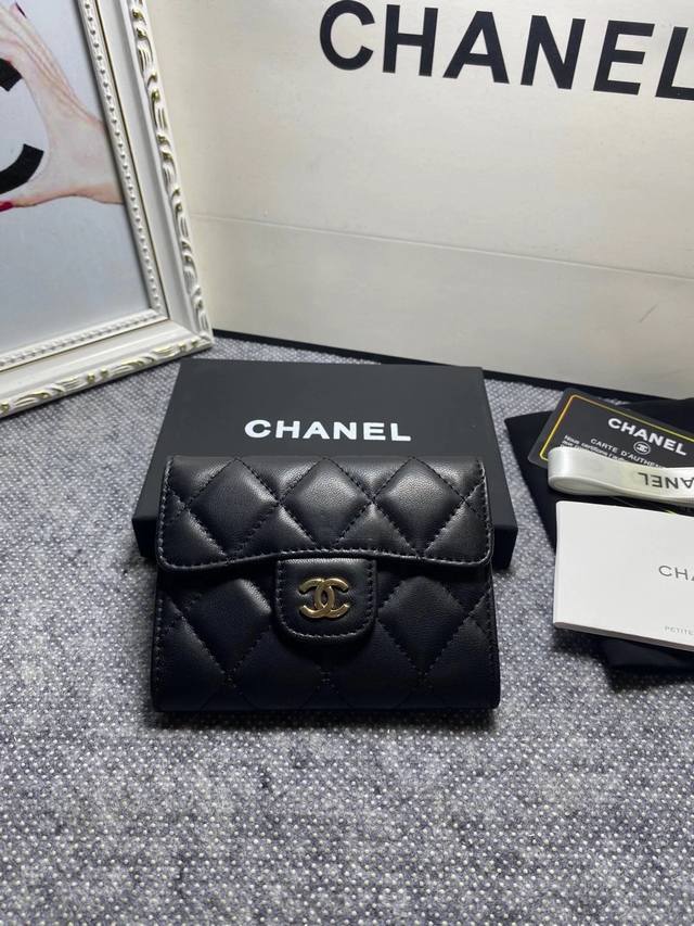 Chanel cardholder at a loss, imported original lambskin, model and size: 12*8.5