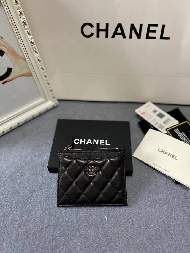 Loss-making price, Ch Nel. Imported lambskin single-zip card holder, style numbe