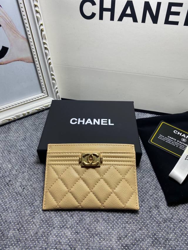 Loss-leader price! New Chanel imported original leather cardholder. I love the c