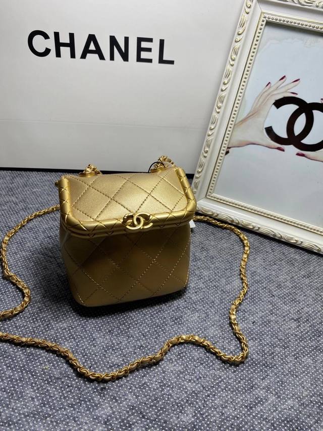 Loss-leader price, only 3 available! Ohaenl Early Autumn M