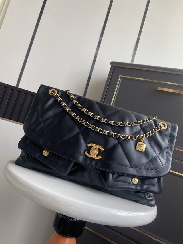 In Stock ~ Chanel 25K Fall/Winter Limited Edition Shopping Bag - So luxurious! I