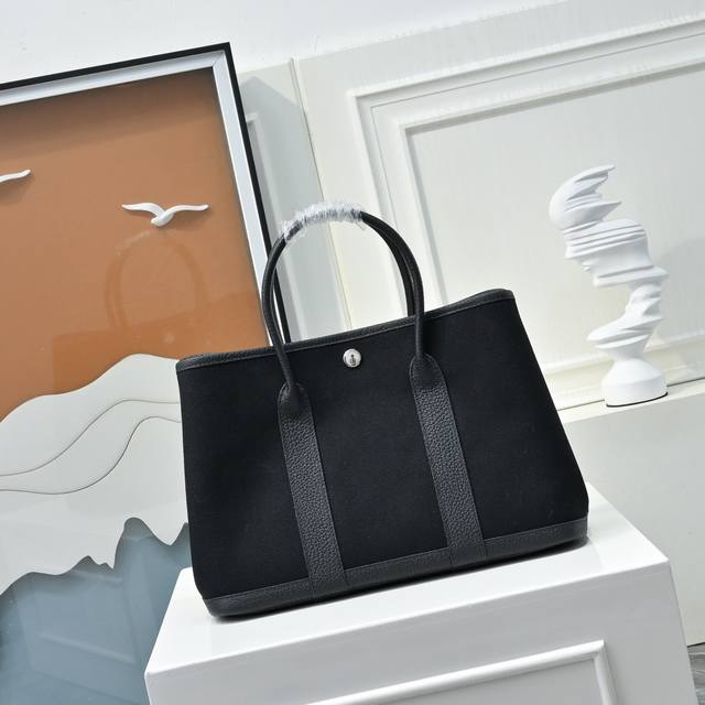 31 Garden Bag: Canvas and Togo Leather Patchwork. Each color combination is incr