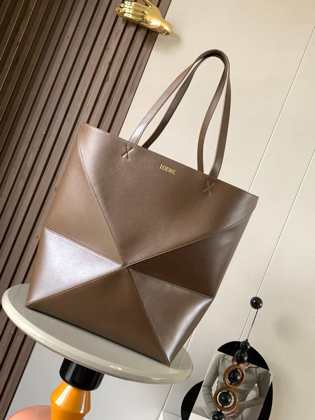 Large New Glossy Calfskin Tote Bag Puzzle Fold Handbag. This large tote bag feat