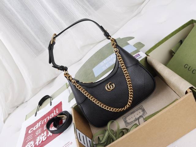 (Large Quantity Price) Introduction: This new crescent-shaped small shoulder ba