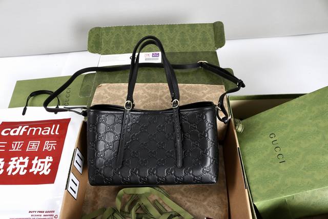 High-volume price Introduction: This shopping bag combines the brand's signature