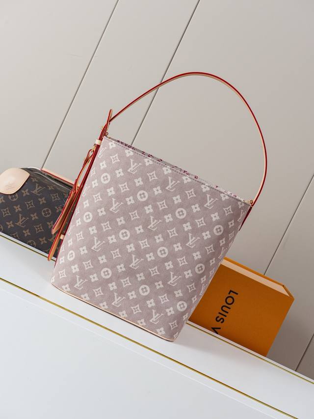 Dynamic 163C01 Chip M25727 White Floral Top-Tier Original Individual Background