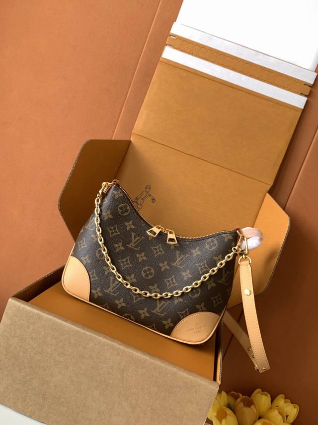 Boulogne Handbag, Premium Enhanced Version, Model: M45832. Leather: Italian Grad