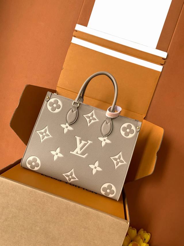 Onthego Medium Handbag, Premium Enhanced Version. Model: M45494. Leather: Italia