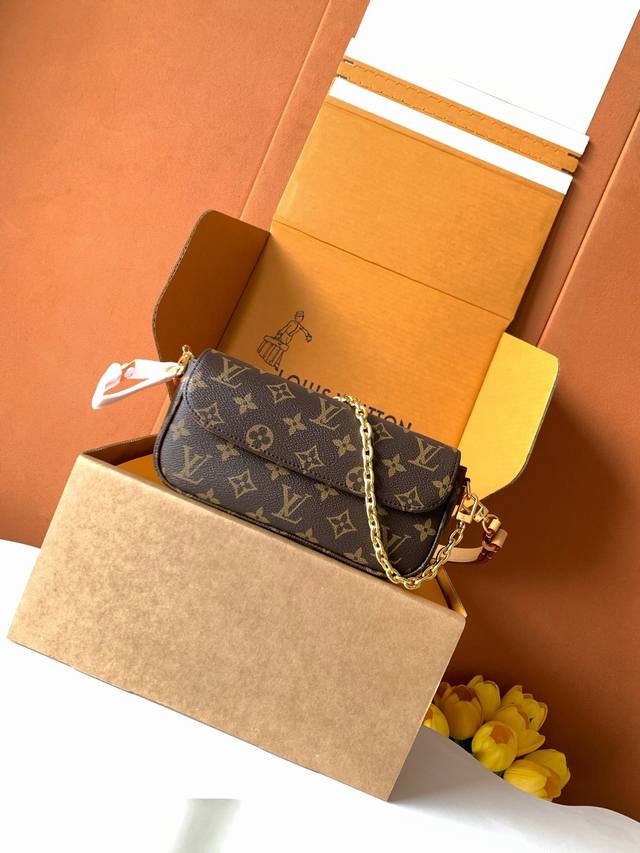 Wallet On Chain Ivy Handbag, Premium Enhanced Version. Model: M81911. Leather: I