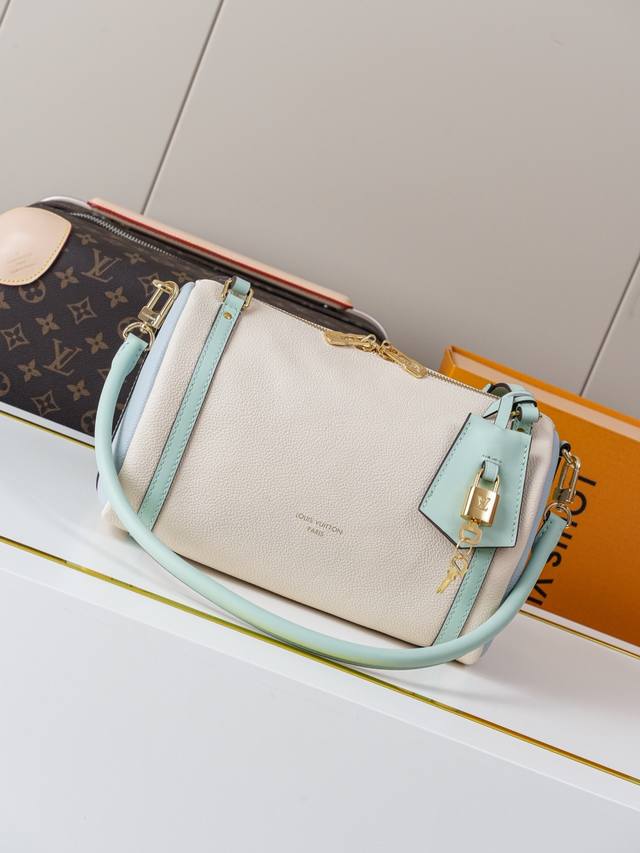 Dynamic 163C01 Chip M26905 White Small Top-Tier Original Individual Background R