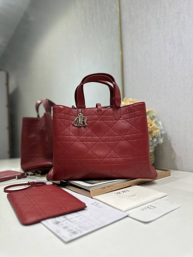 Top-quality replica Dior Toujours handbag (Large, Burgundy, Goat's Blood Texture