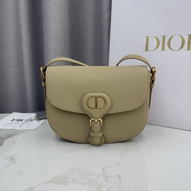 Top-tier replica of this Dior Bobby handbag, a new addition to the 2025 Early Sp