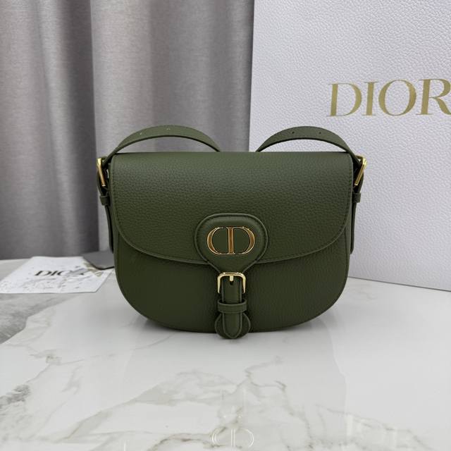 Top-tier replica of this Dior Bobby handbag, a new addition to the 2025 Early Sp