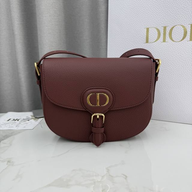 Top-tier replica of this Dior Bobby handbag, a new addition to the 2025 Early Sp