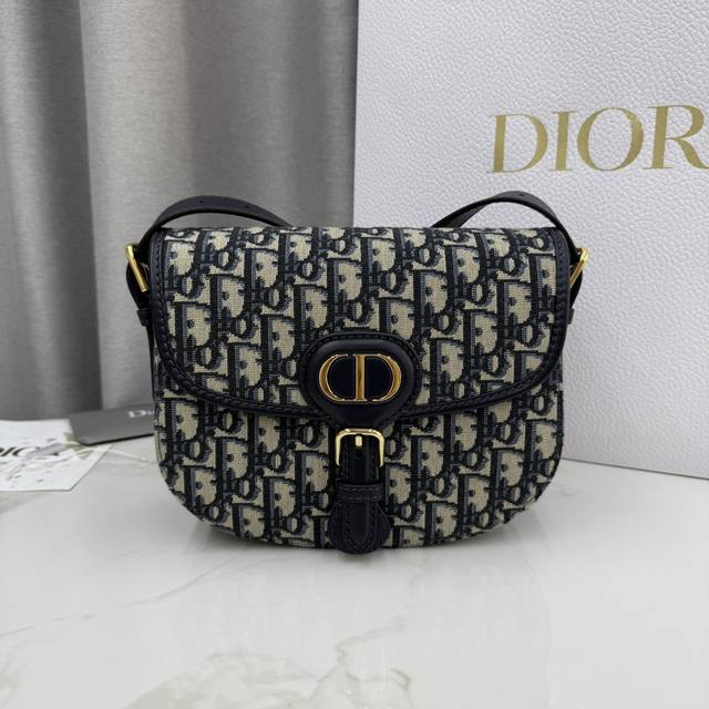 Top-tier replica of this Dior Bobby handbag, a new addition to the 2025 Early Sp