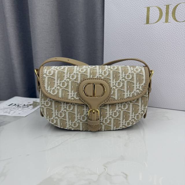 Top-tier replica of this Dior Bobby East-West handbag, a new addition to the 202