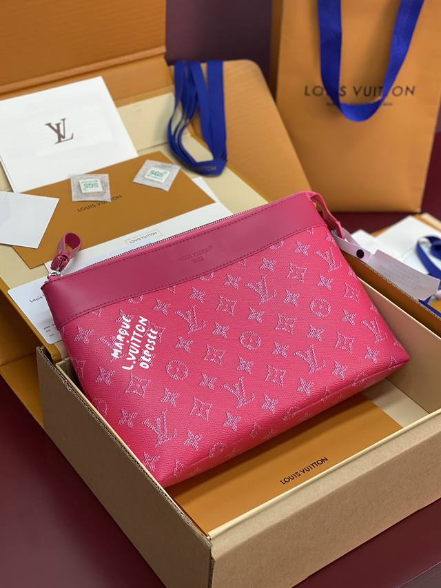 Original leather, with picture packaging. upgraded version M12665 Fuchsia! Poche