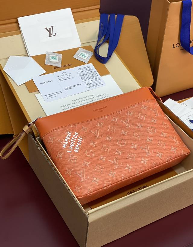 Original leather, with picture packaging. upgraded version M12665 Orange! Pochet