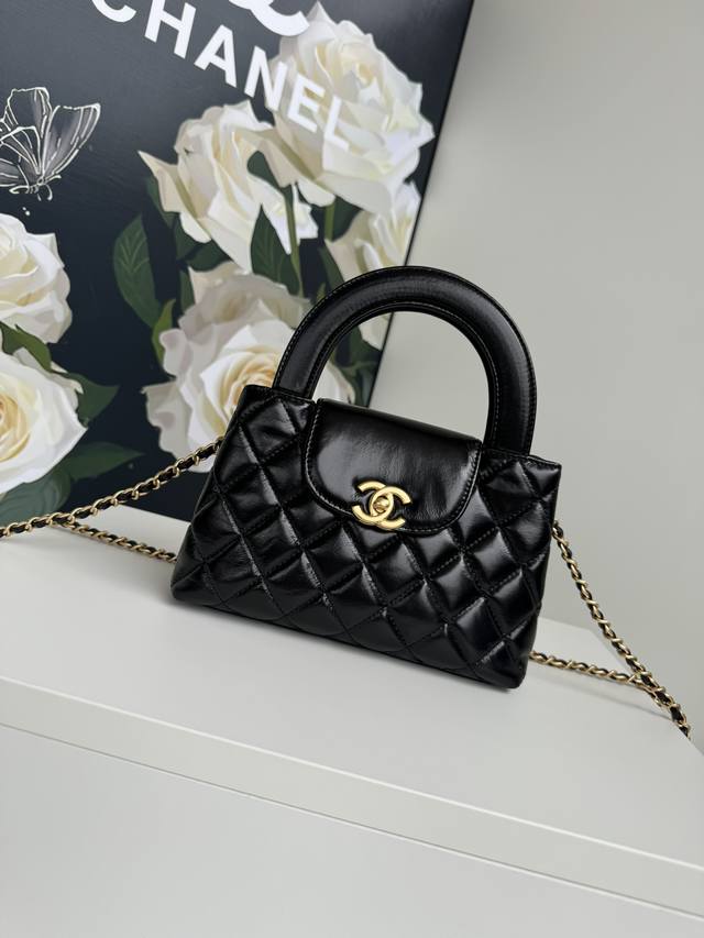 Exquisite Chanel 24 New Arrival! The all-black Chanel Fall/Winter 2024 handbag i