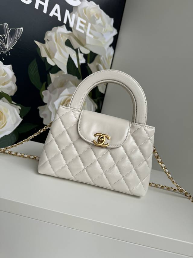 Exquisite Chanel 24 New Arrival! The all-black Chanel Fall/Winter 2024 handbag i