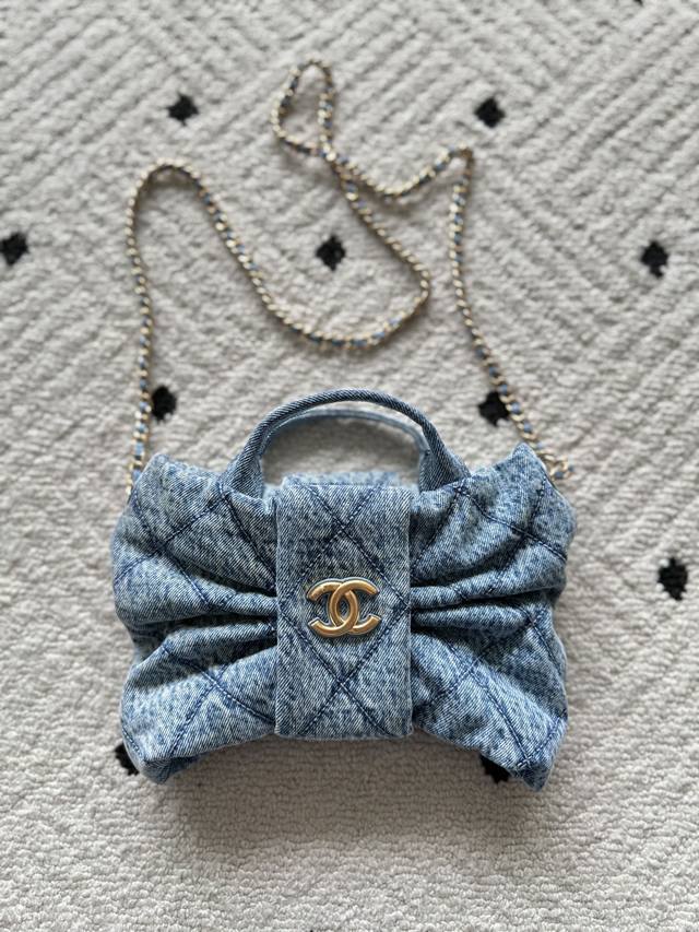 Brand: Chanel Model: 5849 Description: Original quality, a classic piece, at the