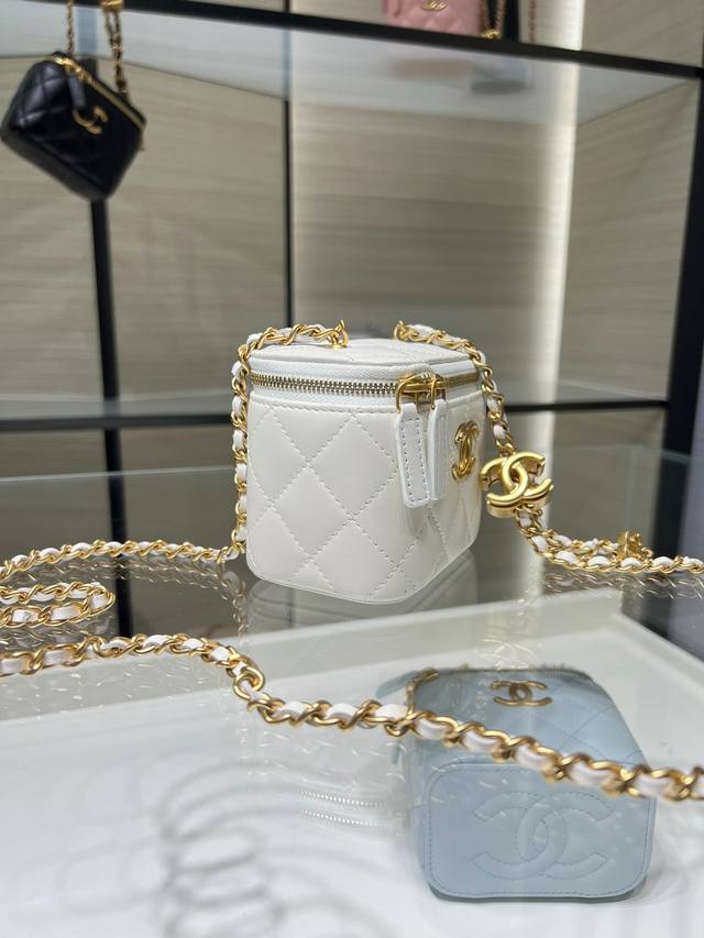 Ohanel 25B New Makeup Box Bag with Double C Buckle and Adjustable Chain (Ddd) Im