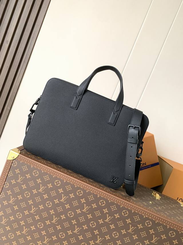 M15258 Black Top-Grain Leather 163C Gate Briefcase. Made of waxed cowhide leathe