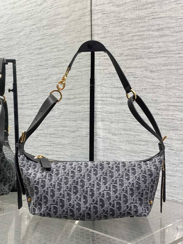 Top-quality original small size Hobo bag in stock. Journey series small size, da