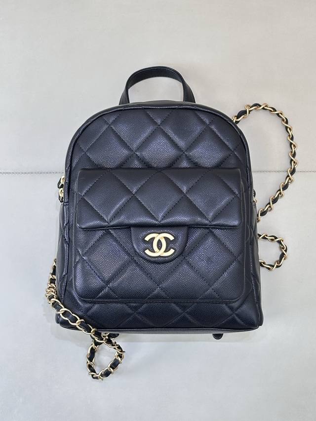 Chanel: Backpack, 25K small backpack capacity, in stock. A small backpack that c
