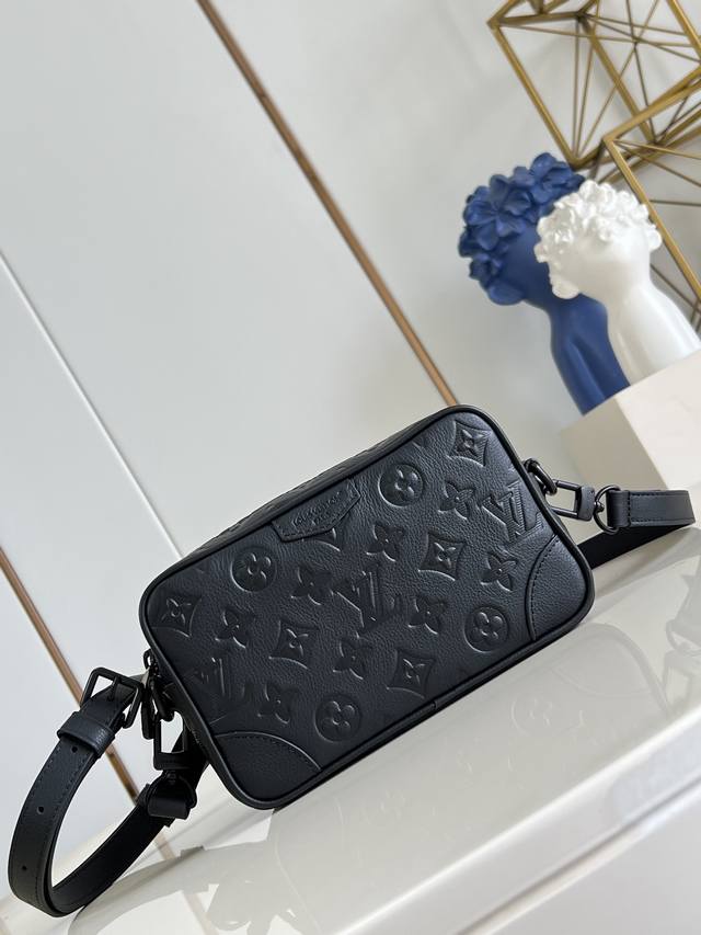 Original Leather Exclusive Real Shot M26737 Black Embossed Trocad