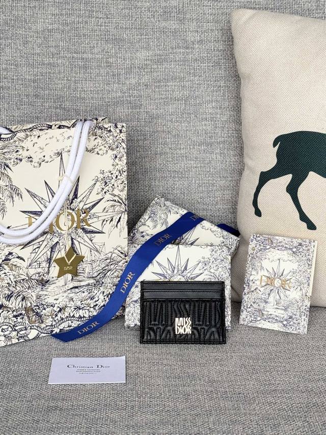 Authentic Quilted Miss Dior Freesia Card Holder, Lambskin Item Number: S3601Ubtk