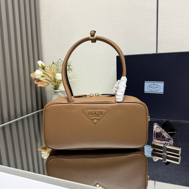 Authentic Top-Tier Original New 1Bb126 Lychee Grain Full Leather Long Handle Sho