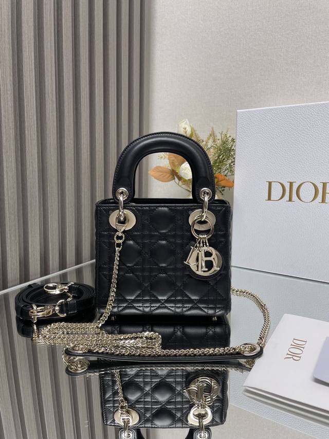 Authentic, High-Quality Version. Classic Lady Dior Three-Compartment Black Lambs