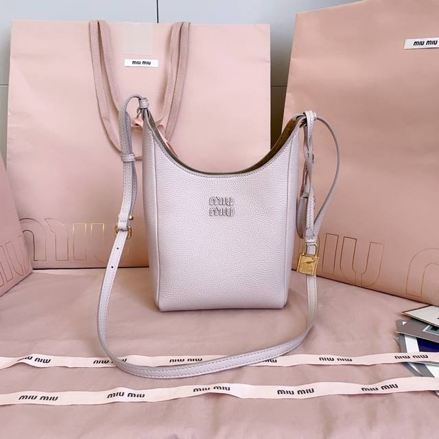 5Be099 Miu's new pop-up tote bag from Japan, made of top-grade imported cowhide,