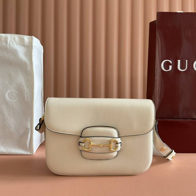 Comes with full original factory packaging. From the 2025 Fall/Winter collection