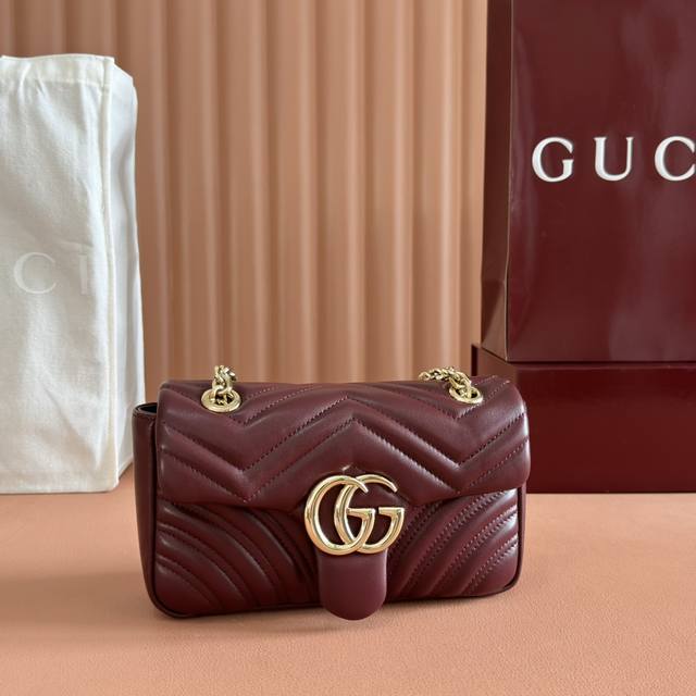 Imported original sheepskin, top-quality craftsmanship, pure copper hardware, fu