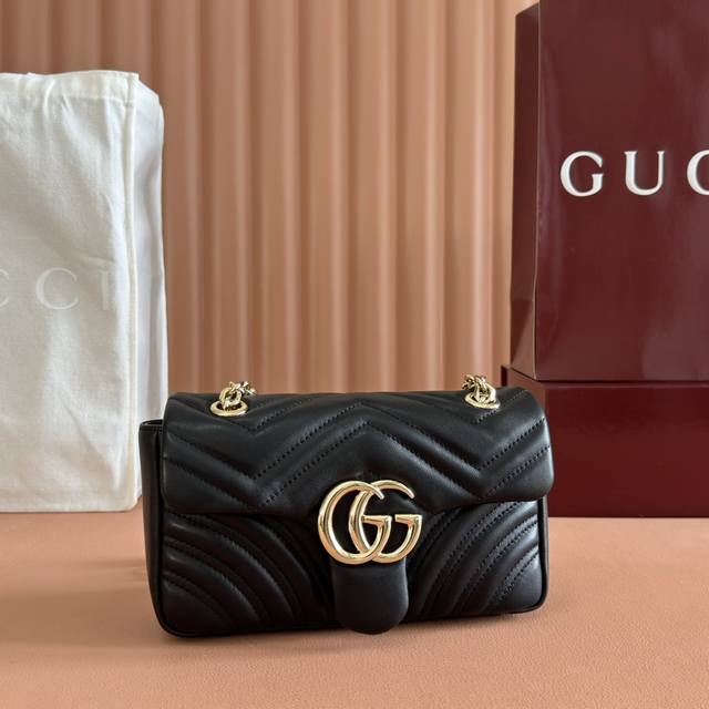 Imported original sheepskin, top-quality craftsmanship, pure copper hardware, fu