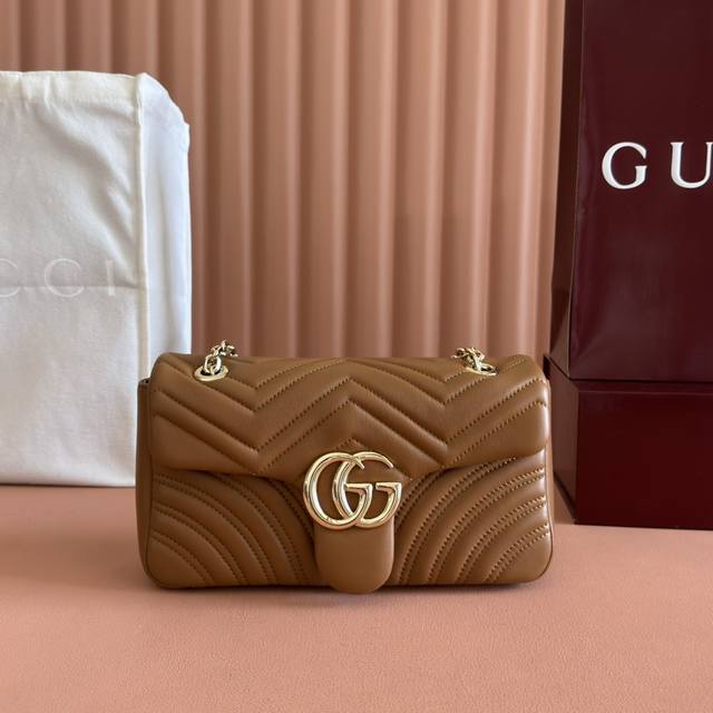 Features full boutique packaging. The iconic GG Marmont series seamlessly blends