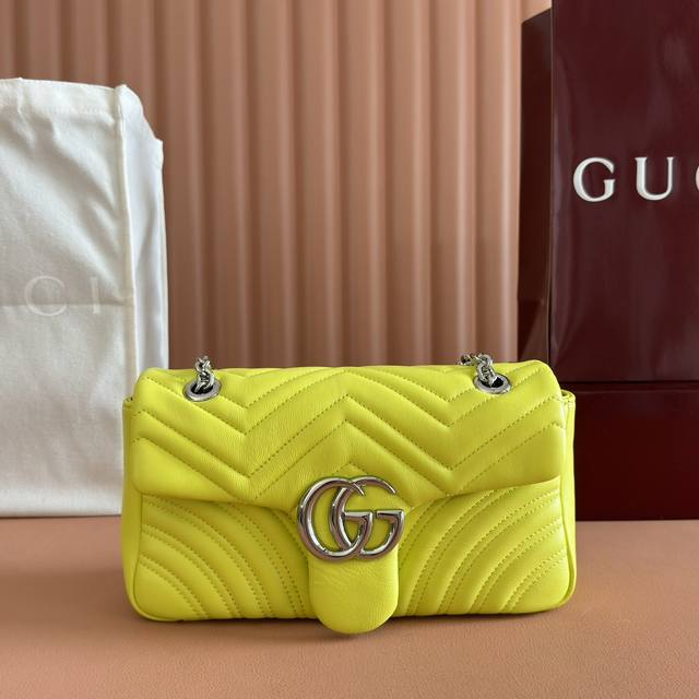 Features full boutique packaging. The iconic GG Marmont series seamlessly blends