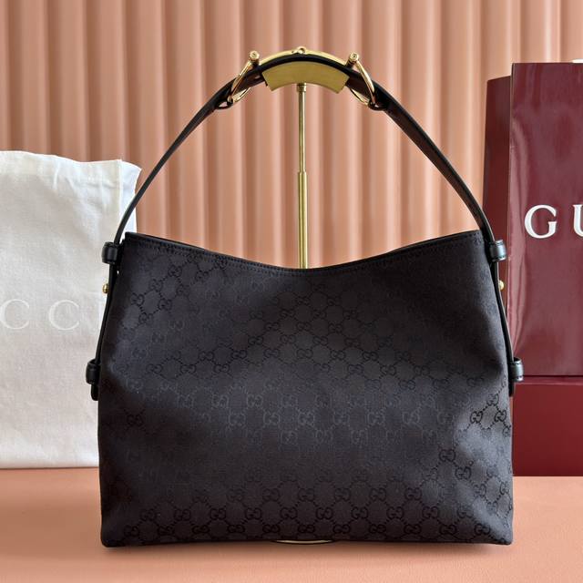 Comes with full original factory packaging. From the 2025 Fall/Winter collection