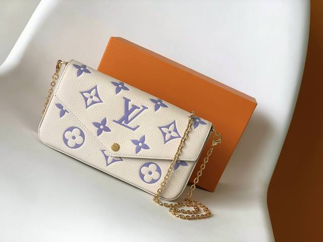 Top-grade original single-piece semi-steel hardware, top-layer cowhide leather.