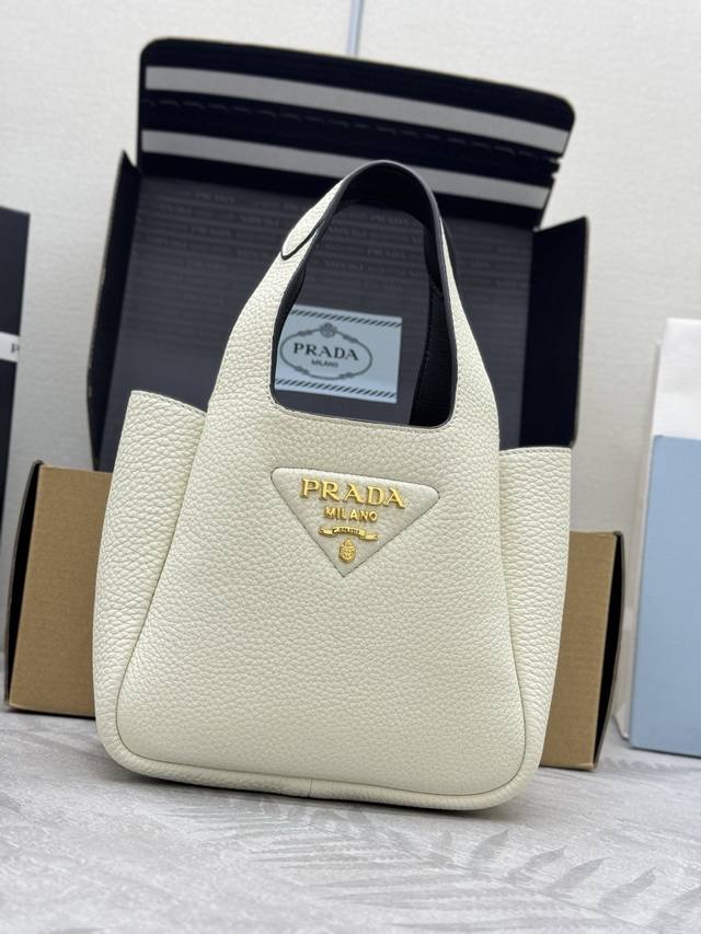 2025 New Gold Buckle Mini Shopping Basket 1Ba349 Mini Size This mini shopping ba