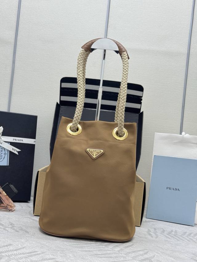 New Bucket Bag 1Be082 Runway Style This Re-Nylon handbag is designed with nylon