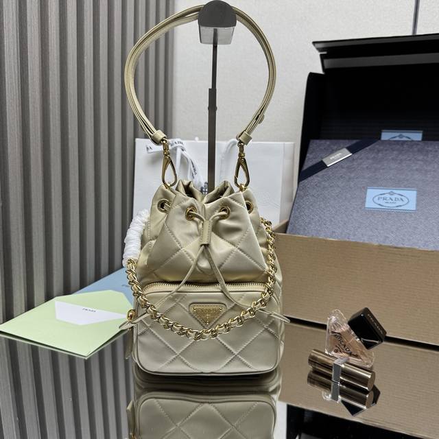 Top-quality original embroidered checkered bucket bag 1Bh038. This versatile Re-