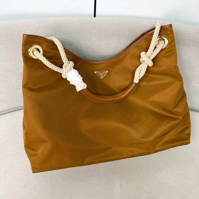 New Tote Bag 1Bc244 Large Shopping Bag This recycled nylon bag draws inspiration