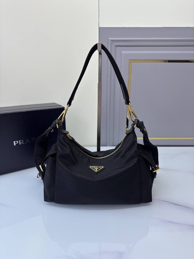 New Arrival 1Bc264 Explorer Bag This explorer bag is made of imported nylon fabr