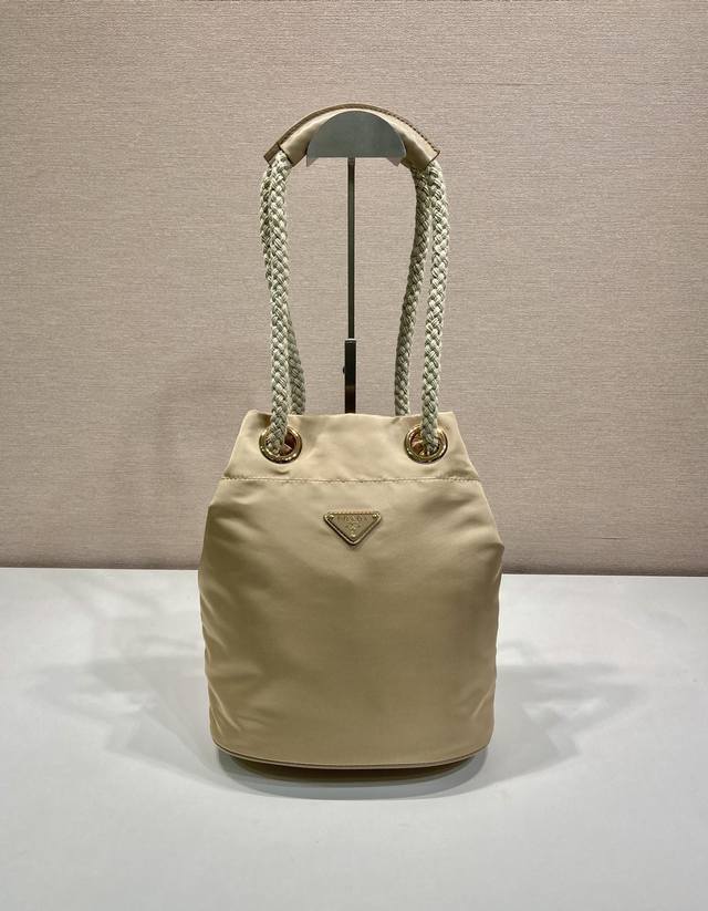 New Bucket Bag 1Be082 Runway Style This Re-Nylon handbag is designed with nylon