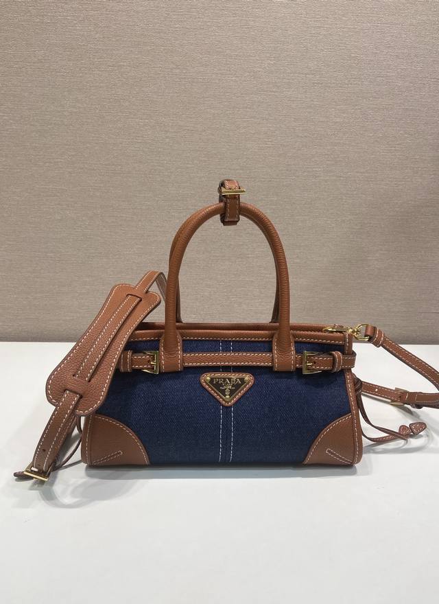 Softlux Denim 1Ba486 Mini Size This mini handbag/crossbody bag is made of import